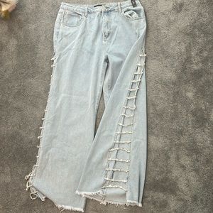 Akira Brand new never worn Flair Jean, open side leg
